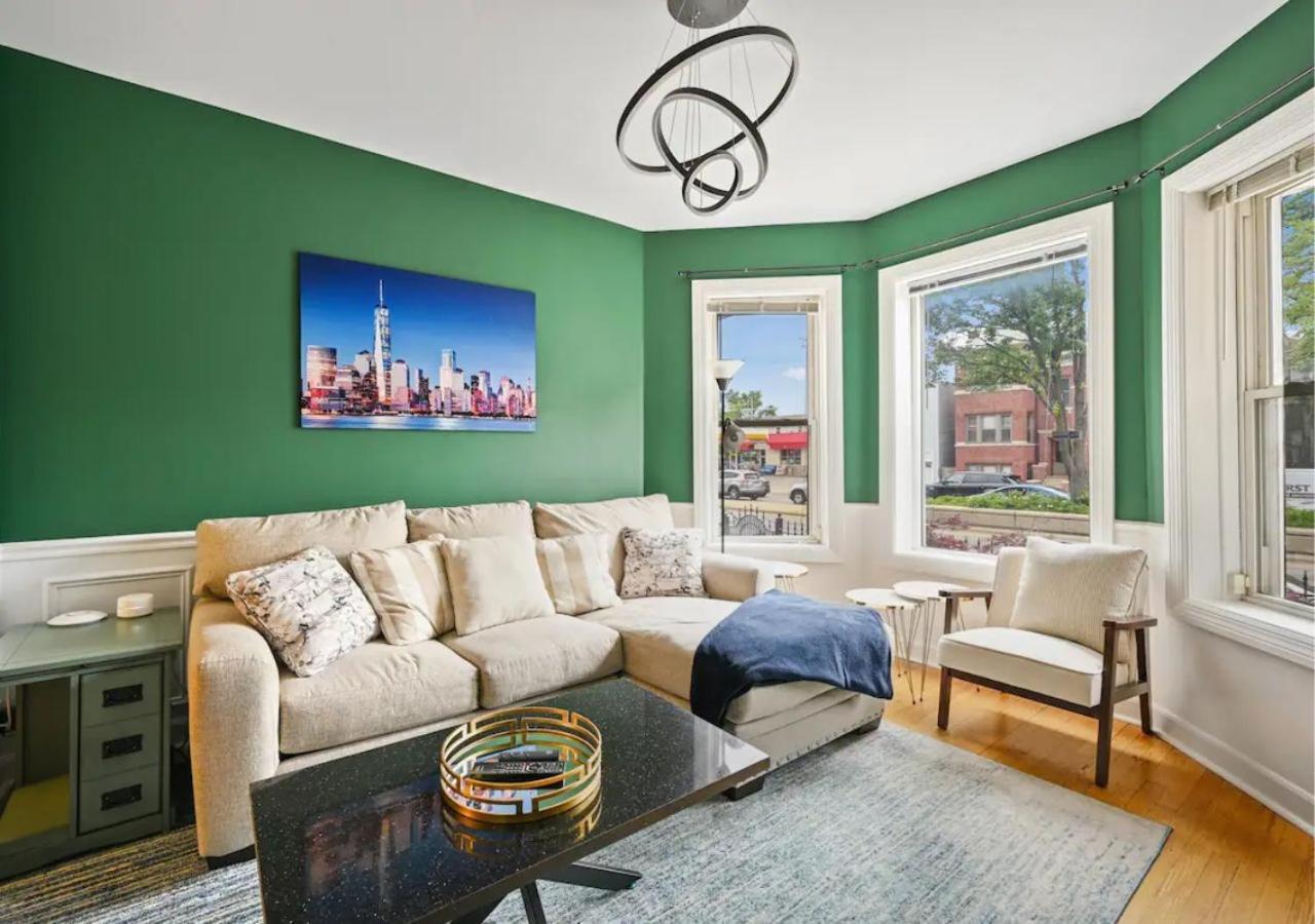 2 Bed Apt W/ Office, Free Parking, Near Wrigley شيكاغو المظهر الخارجي الصورة