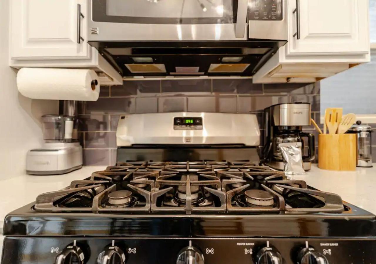 2 Bed Apt W/ Office, Free Parking, Near Wrigley شيكاغو المظهر الخارجي الصورة